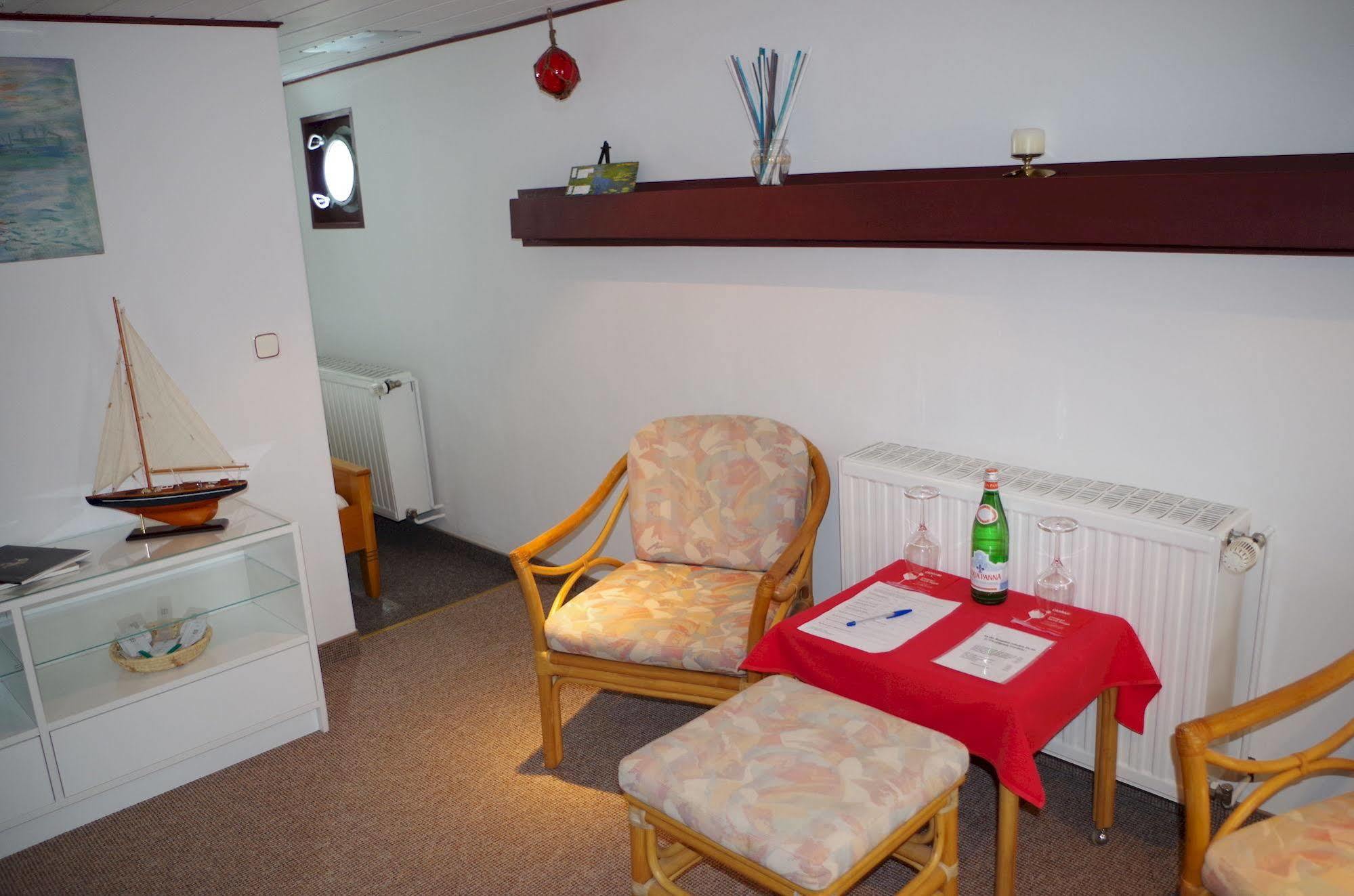 Schiffsherberge Poeppelmann Bateau-hôtel 2*