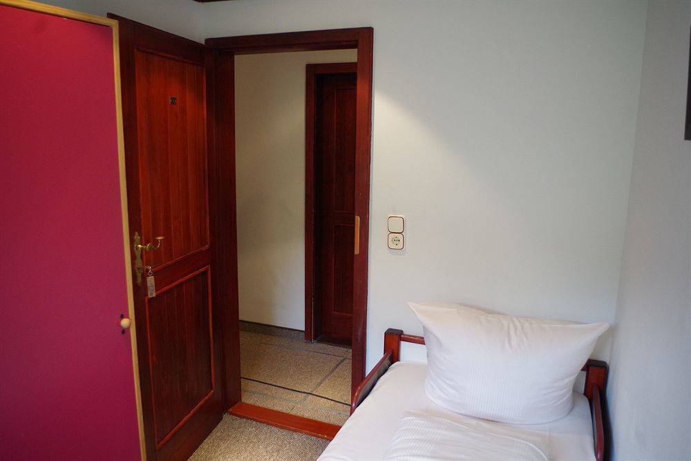 Schiffsherberge Poeppelmann Hotel na wodzie 2*