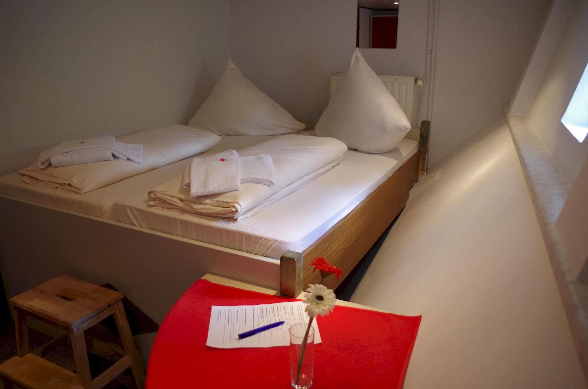 Hotel na wodzie Schiffsherberge Poeppelmann Drezno