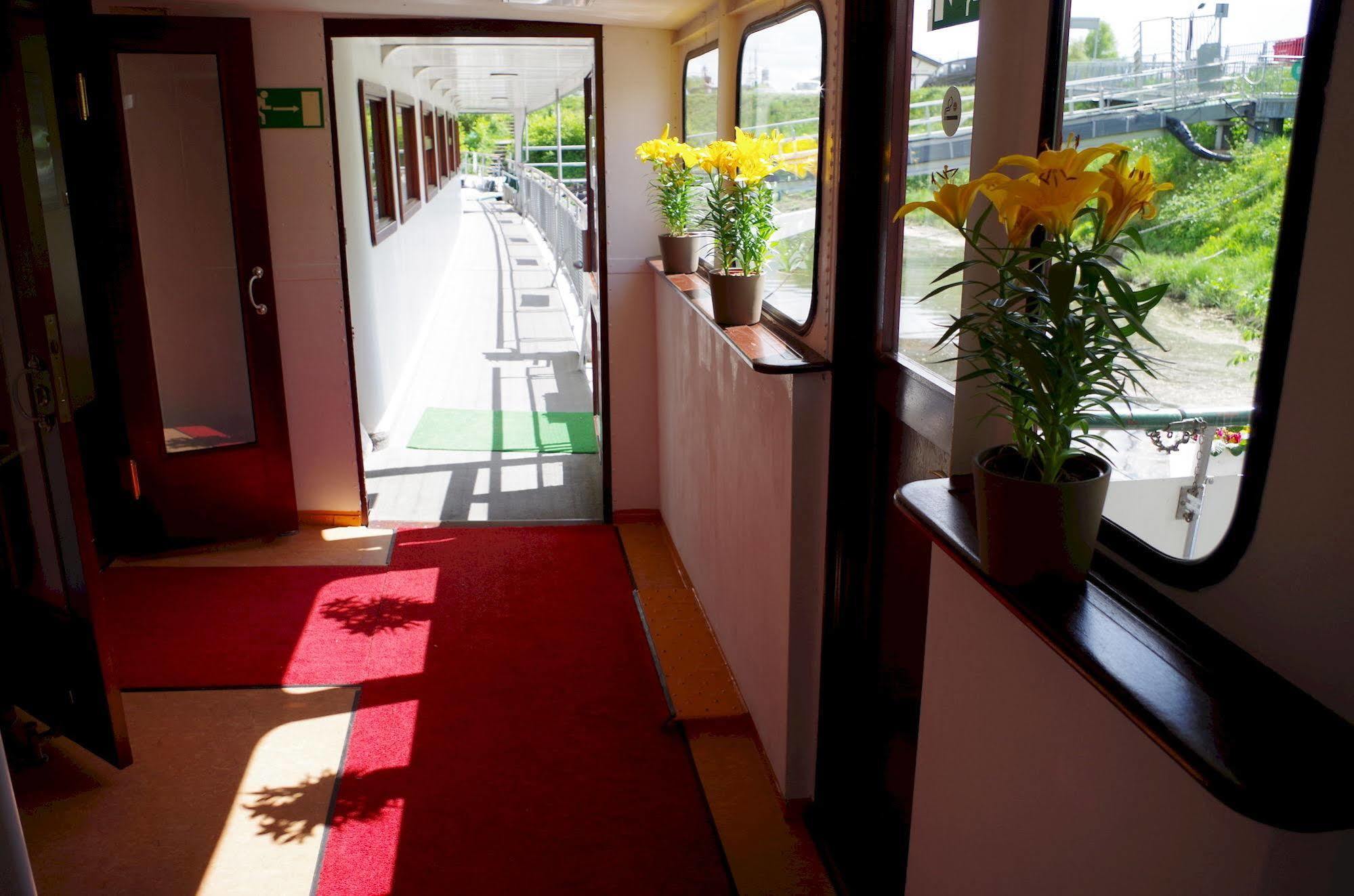 Schiffsherberge Poeppelmann Hotel na wodzie Drezno